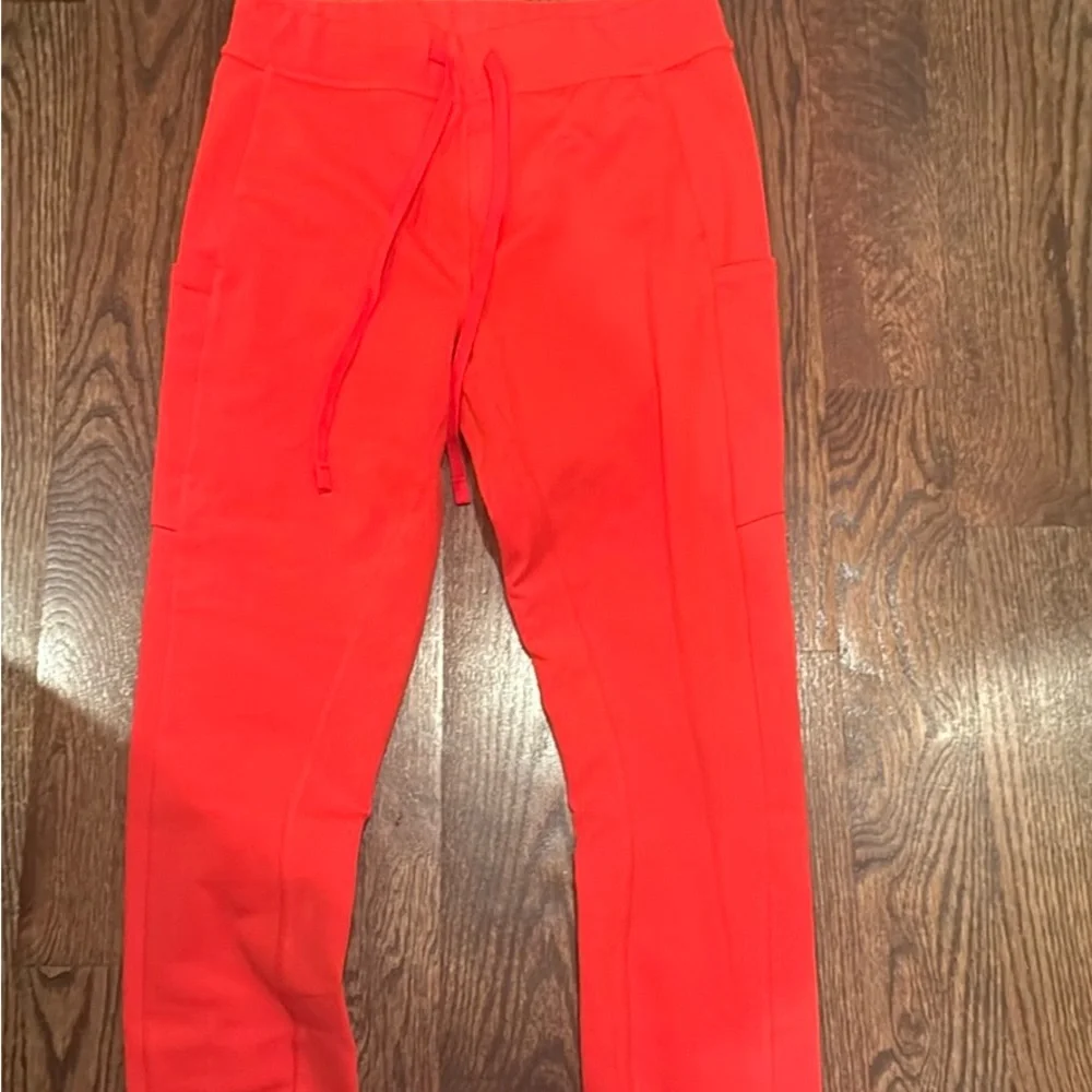 ALO RED DRAWSTRING LEGGINGS SIZE M